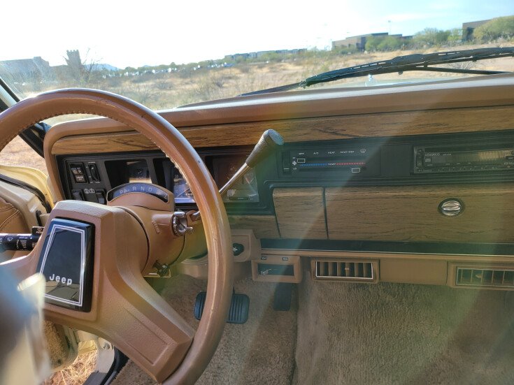 Photo for 1987 Jeep Grand Wagoneer
